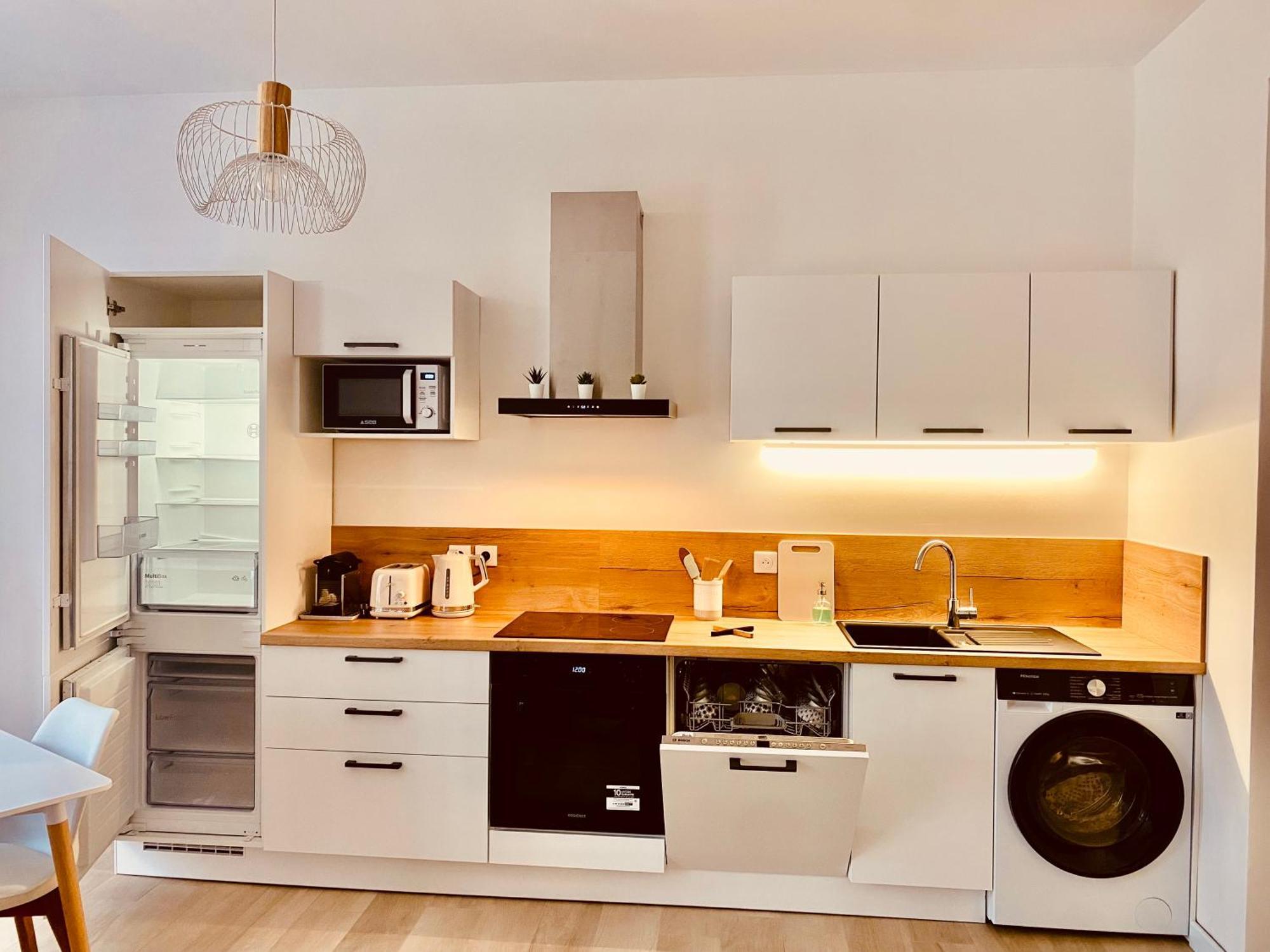 Apartment Elegant T3 Centre, 10 Mn A Pieds Palais, Croisette