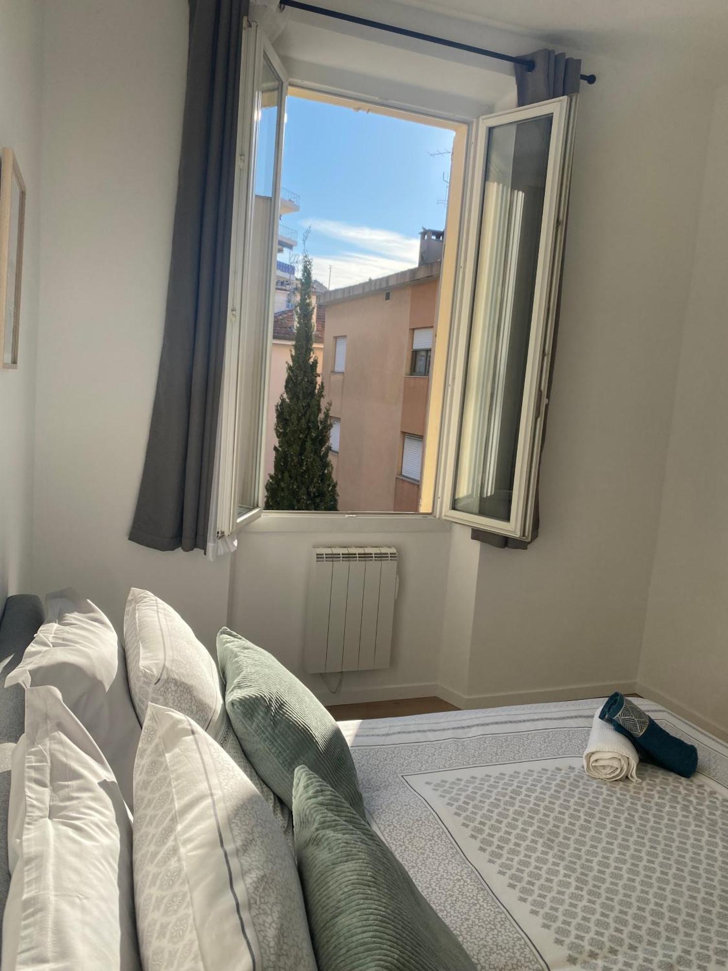 Apartment Elegant T3 Centre, 10 Mn A Pieds Palais, Croisette