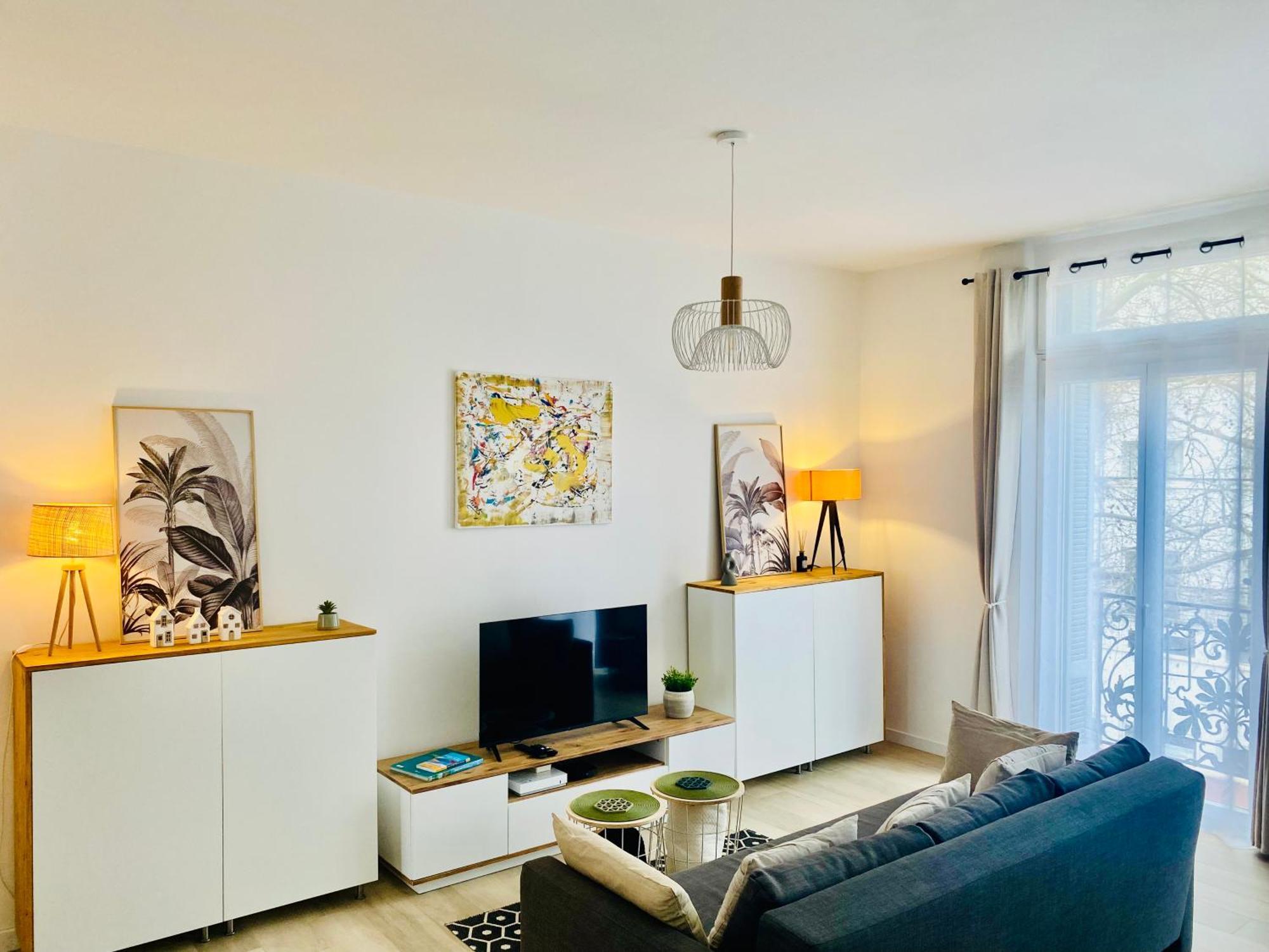 Elegant T3 Centre, 10 Mn A Pieds Palais, Croisette Apartment *